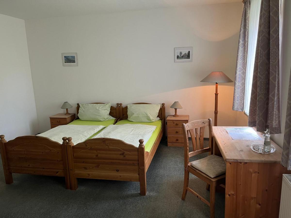 Gaestezimmer-zum Krug Im Gruenen Kranze Hotel 2*