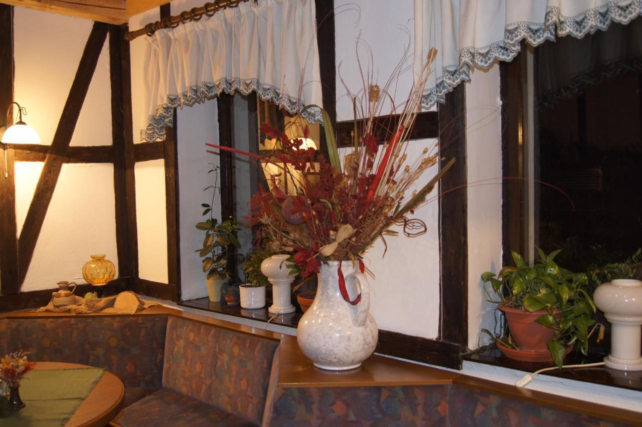 Hotel Gaestezimmer-zum Krug Im Gruenen Kranze